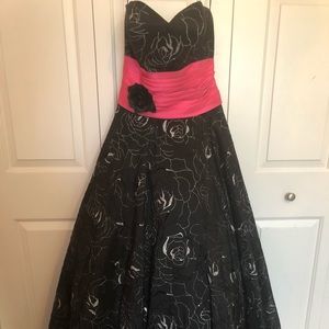 Night Moves Prom dress